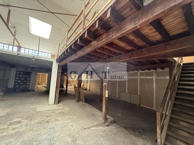 Entrepôt - 435 m²