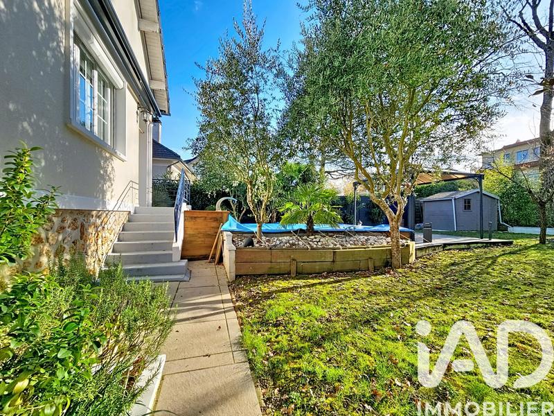 Maison - 163 m² - 6 pièces