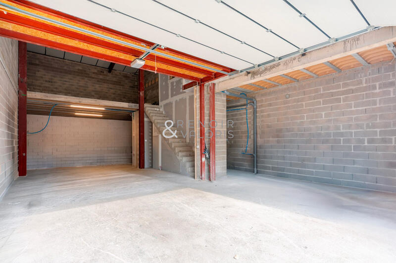 Entrepôt - 205 m²