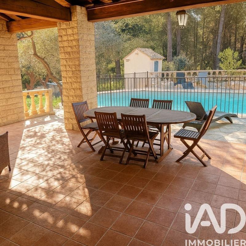 Maison - 172 m² - 8 pièces