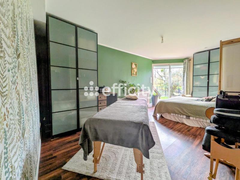 Pavillon - 170 m² - 6 pièces