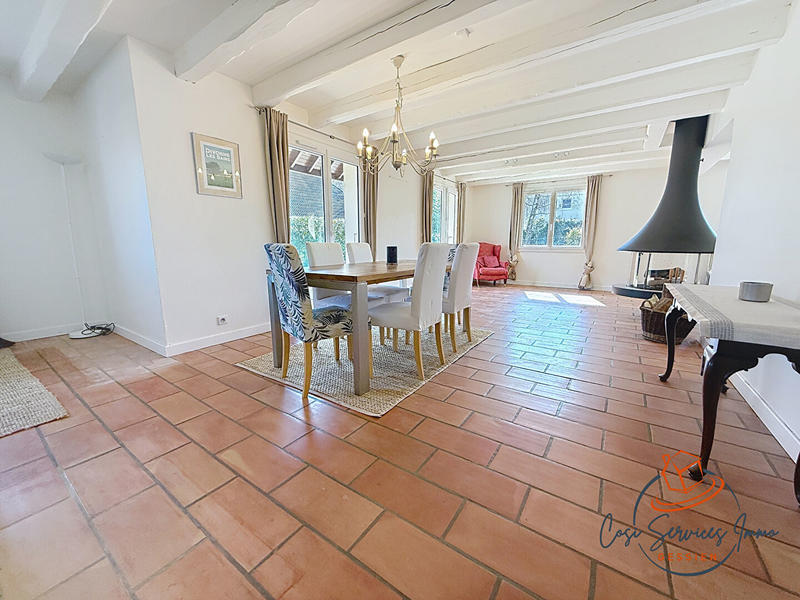 Villa - 200 m² - 7 pièces