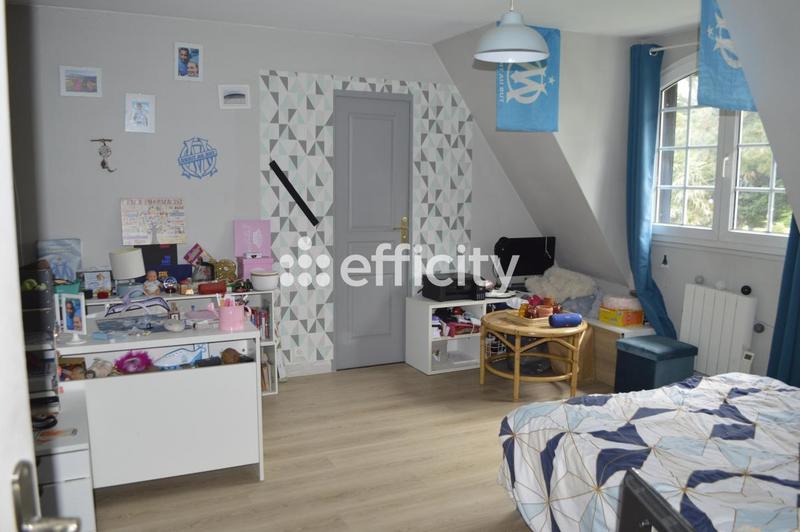 Demeure - 350 m² - 11 pièces