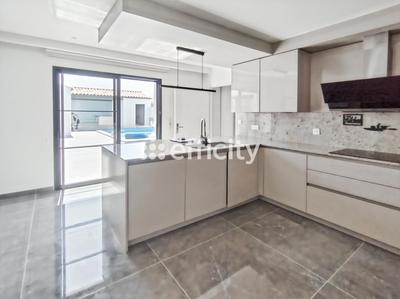 Maison - 150 m² - 6 pièces