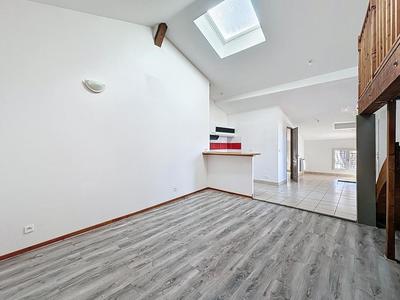 Appartement - 64 m² - 2 pièces