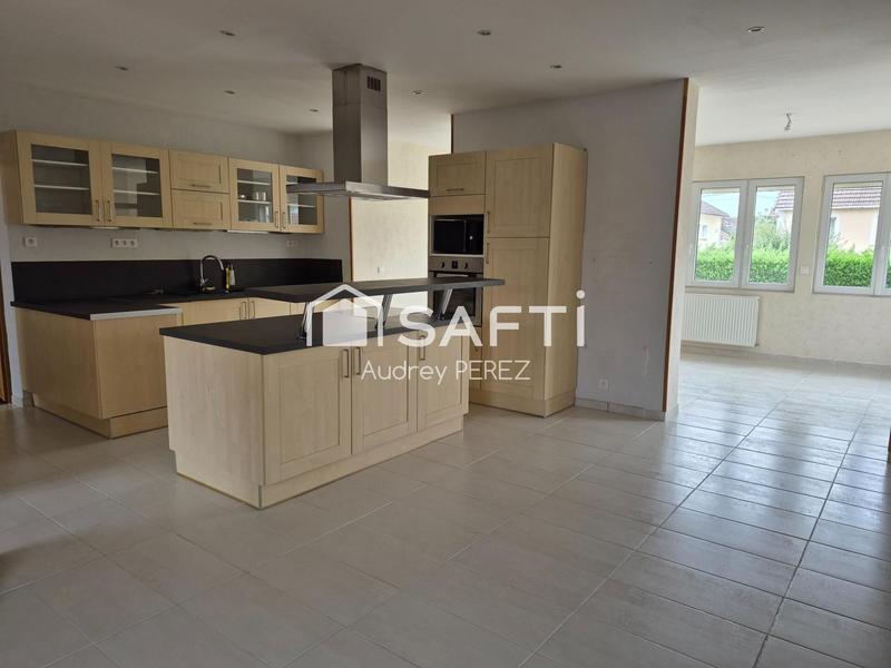 Maison - 223 m² - 8 pièces