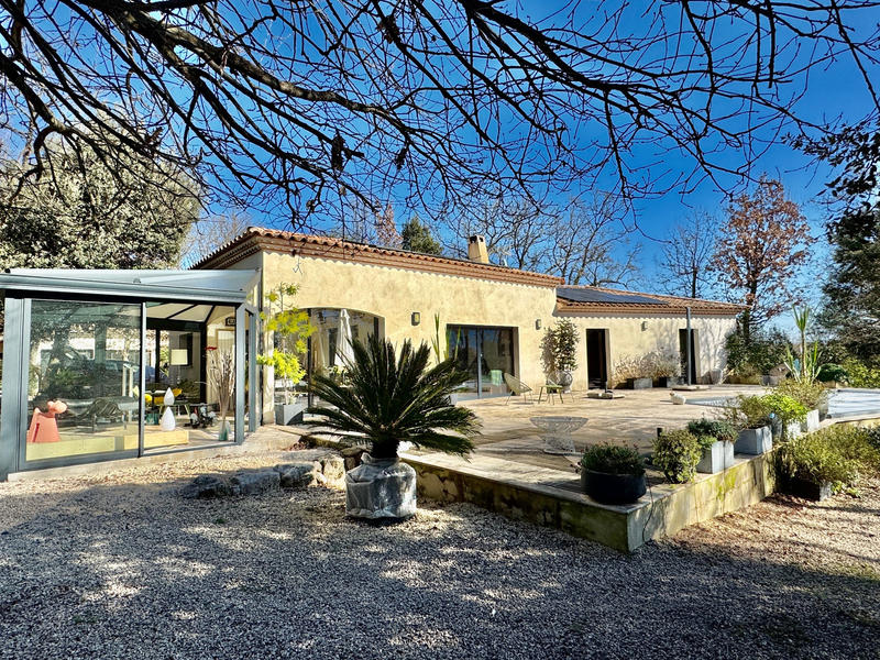 Maison - 265 m² - 7 pièces