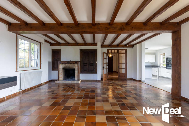 Maison - 230 m² - 7 pièces