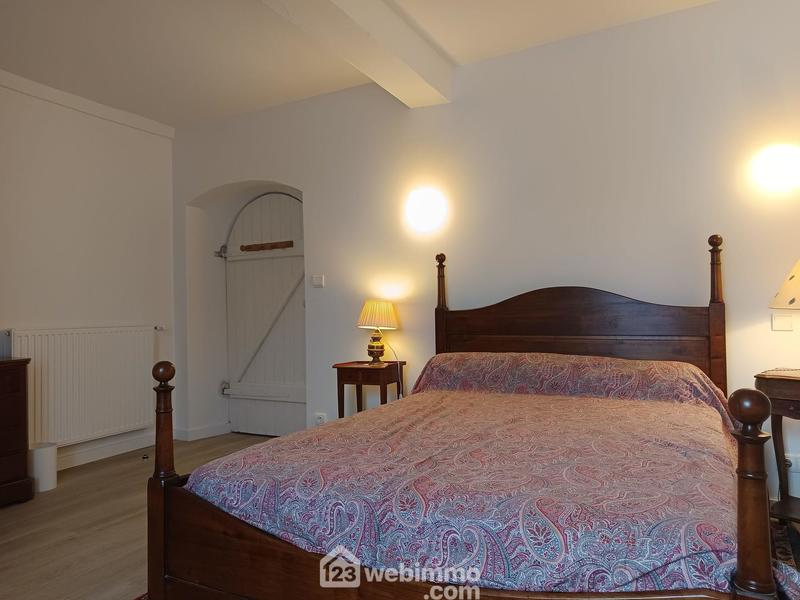 Maison - 215 m² - 7 pièces