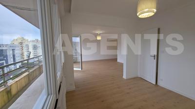 Appartement - 93 m² - 4 pièces