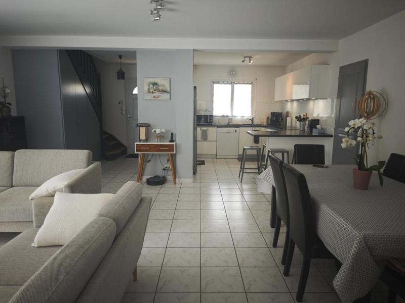 Maison - 93 m² - 4 pièces