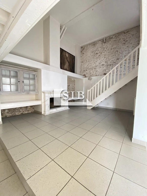 Maison - 228 m² - 7 pièces