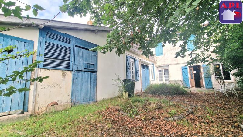 Maison - 220 m² - 7 pièces