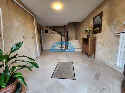 Maison - 200 m² - 8 pièces