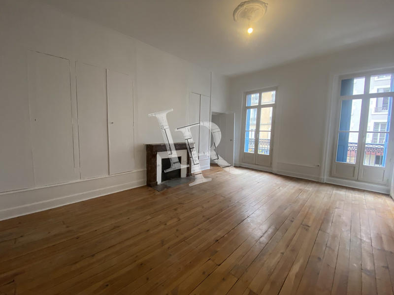 Appartement - 149 m² - 5 pièces