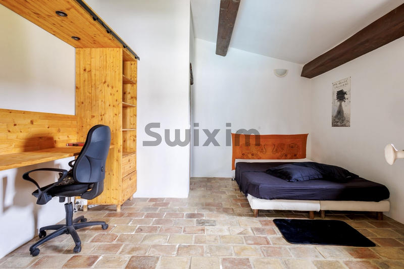 Propriété - 226 m² - 7 pièces