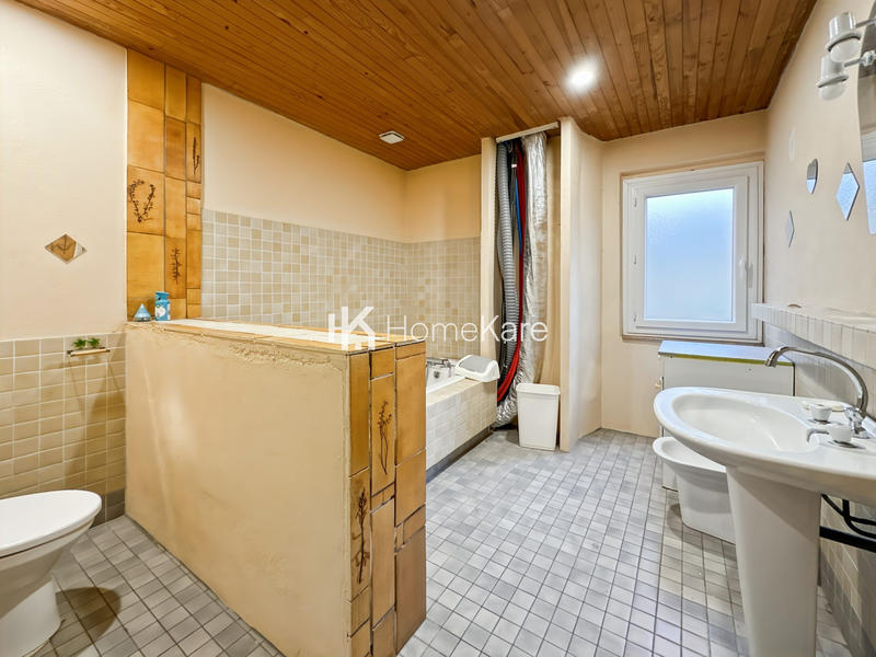 Maison - 170 m² - 5 pièces