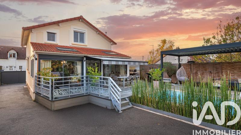 Maison - 135 m² - 7 pièces