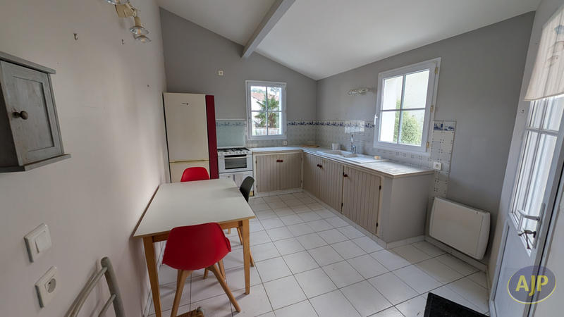 Maison - 95 m² - 5 pièces