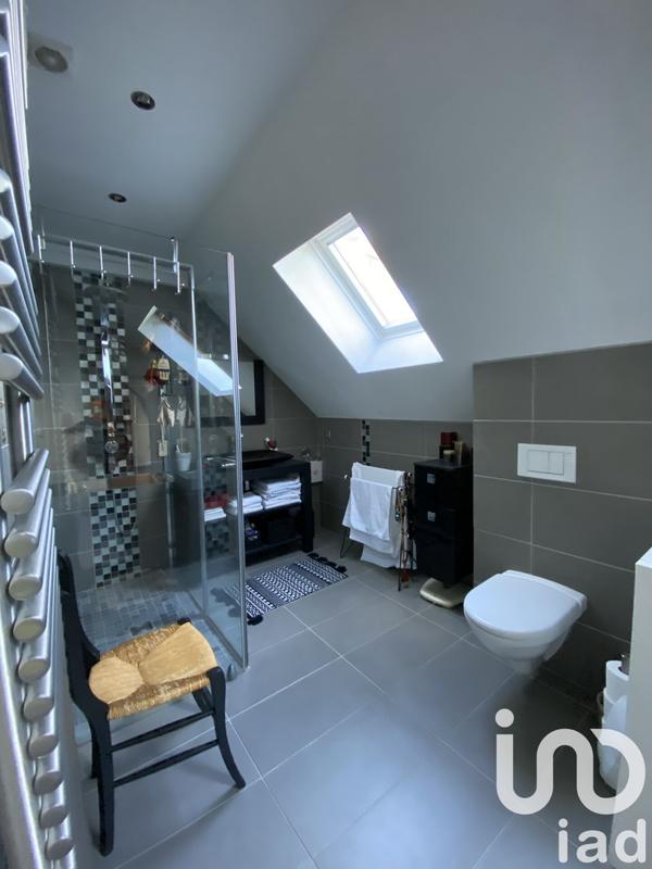 Maison - 180 m² - 6 pièces