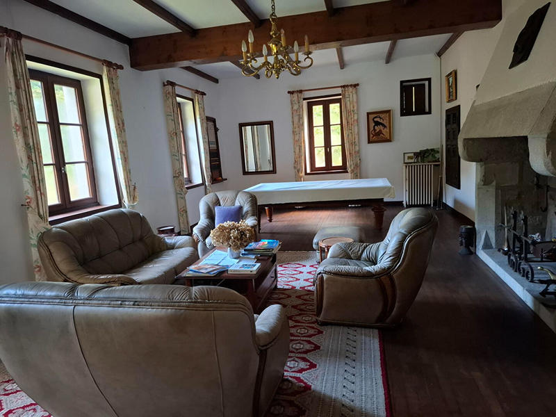 Maison - 285 m² - 11 pièces