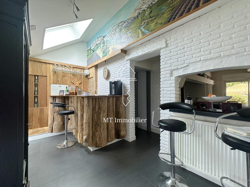 Maison - 205 m² - 4 pièces