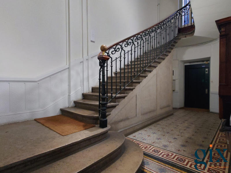 Appartement - 180 m² - 7 pièces