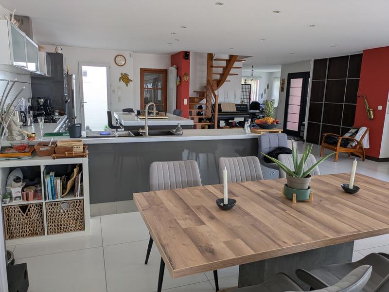 Maison traditionnelle - 196 m² - 5 pièces