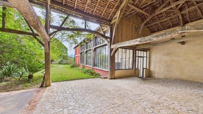 Maison - 530 m² - 18 pièces