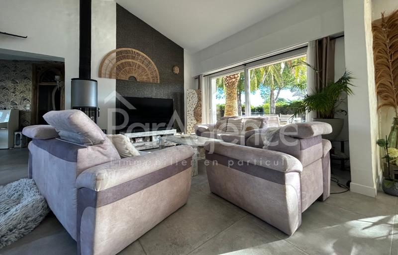 Maison - 246 m² - 6 pièces