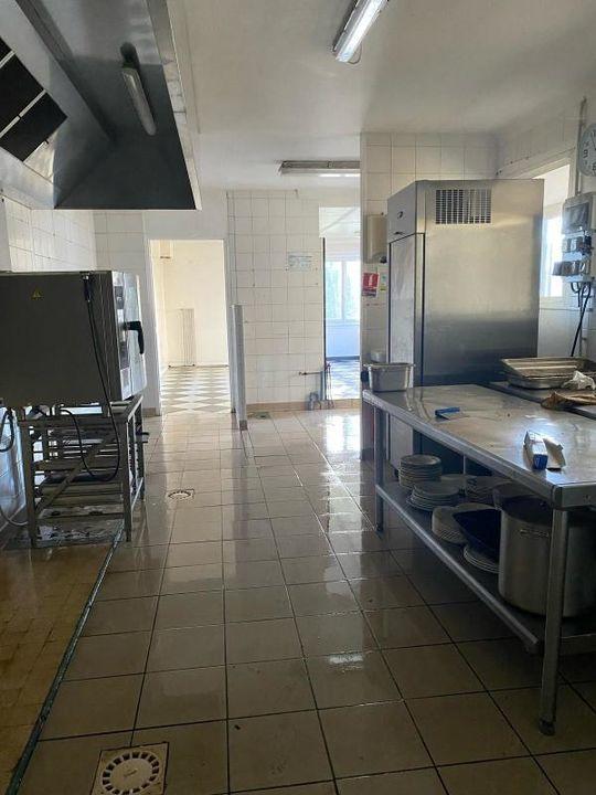 Maison - 274 m² - 7 pièces