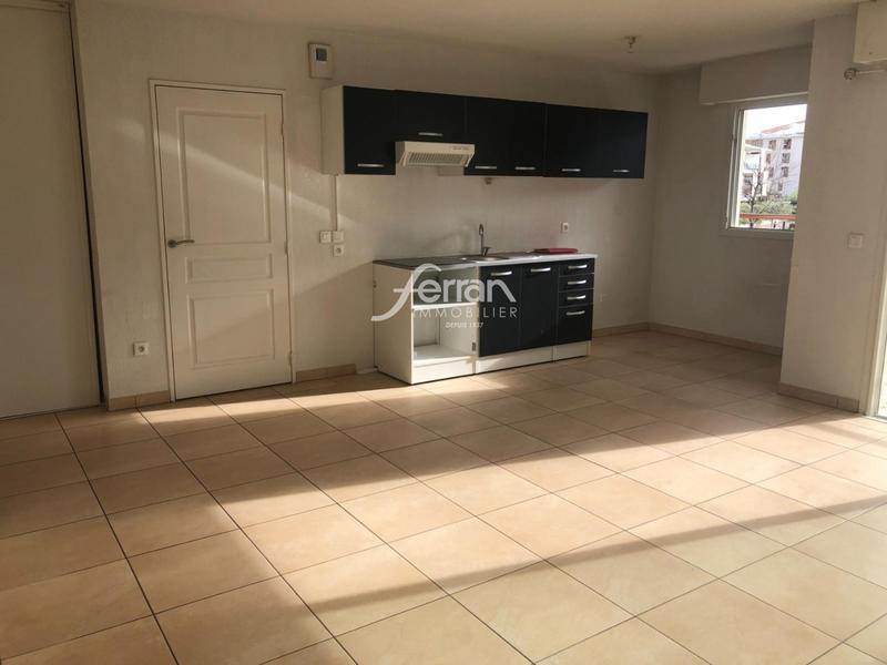 Appartement - 64 m² - 3 pièces