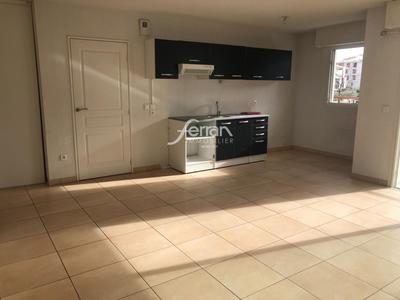 Appartement - 64 m² - 3 pièces