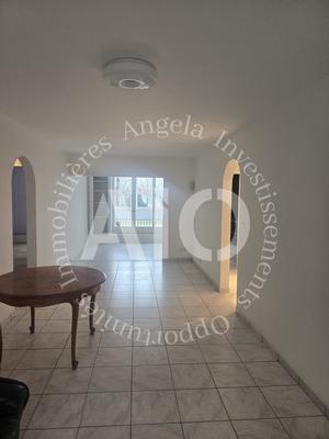 Appartement - 80 m² - 5 pièces