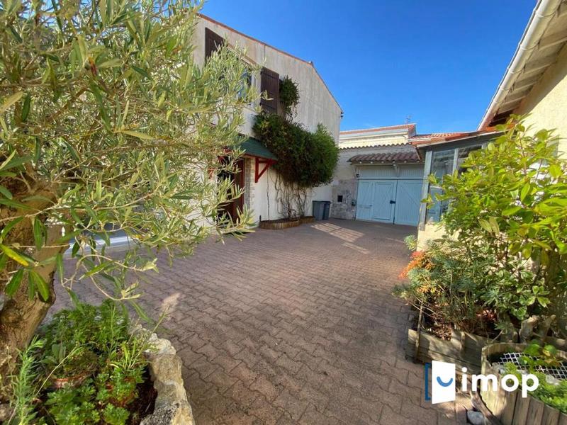 Maison - 209 m² - 7 pièces