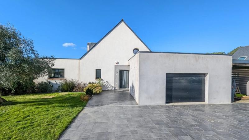 Maison - 180 m² - 7 pièces