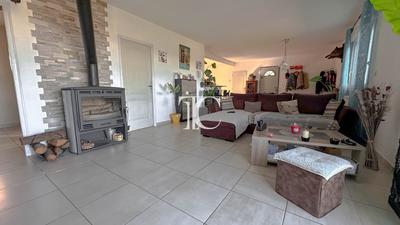 Maison - 96 m² - 4 pièces