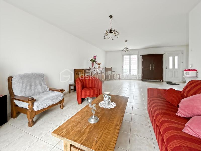 Maison - 93 m² - 5 pièces