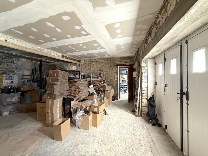 Maison - 287 m² - 12 pièces