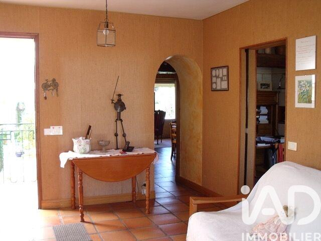 Maison - 185 m² - 8 pièces