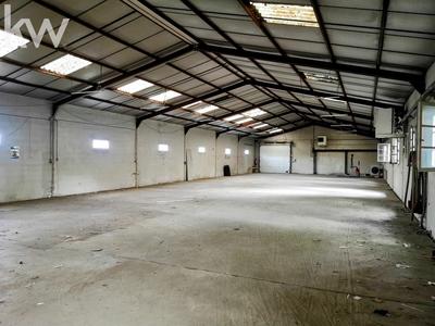 Local d'activités - 560 m²