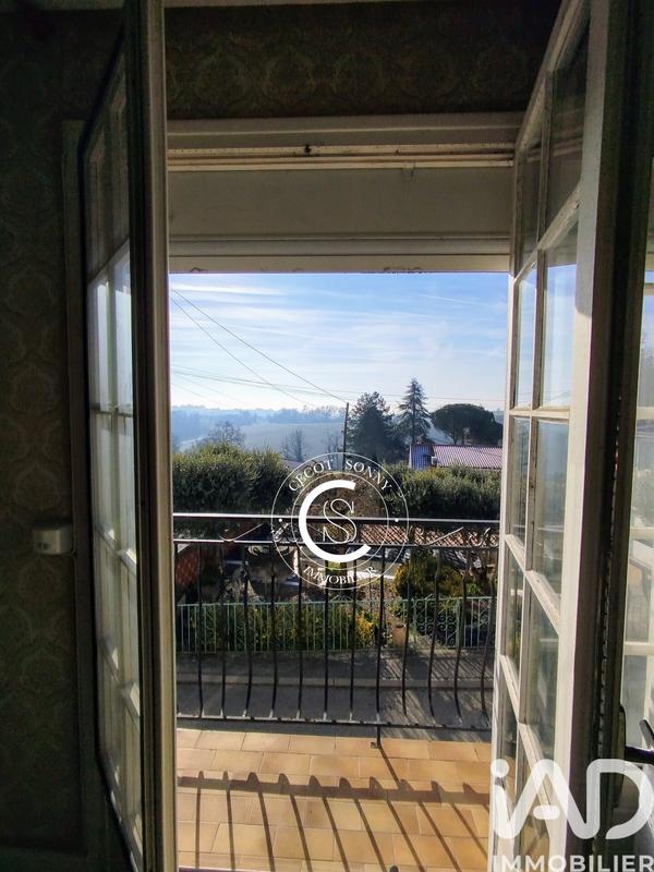 Maison - 230 m² - 6 pièces