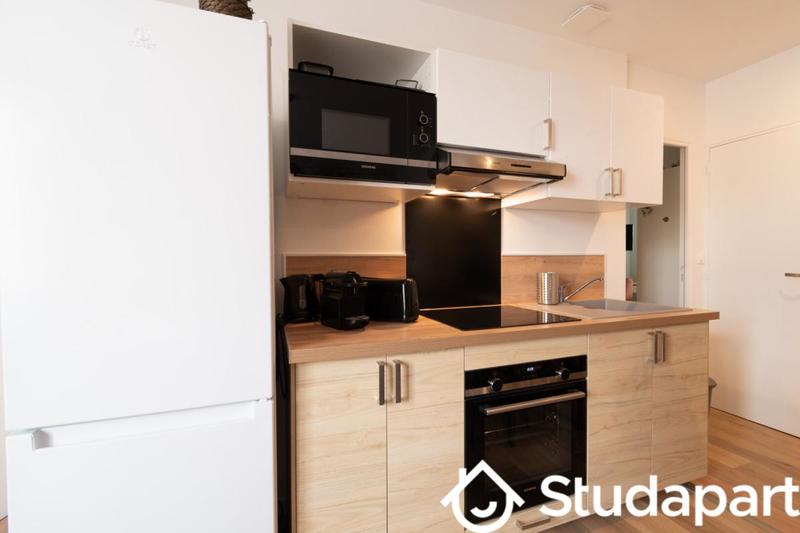 Chambre - 9 m² - 1 pièce