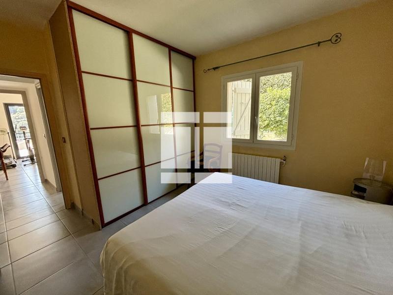 Villa - 166 m² - 6 pièces