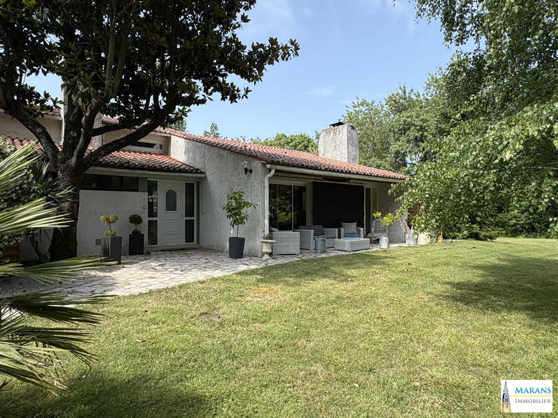 Maison - 309 m² - 10 pièces