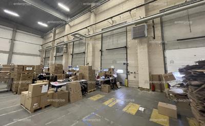 Entrepôt - 4 966 m²