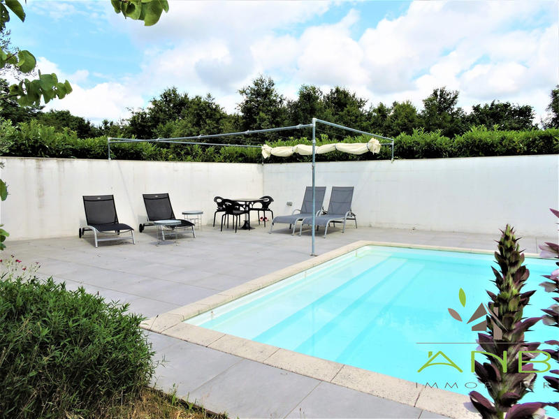 Villa - 194 m² - 8 pièces