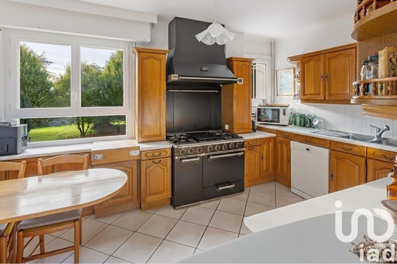 Maison - 204 m² - 8 pièces