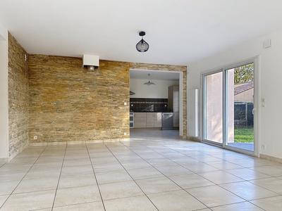 Maison - 215 m² - 7 pièces