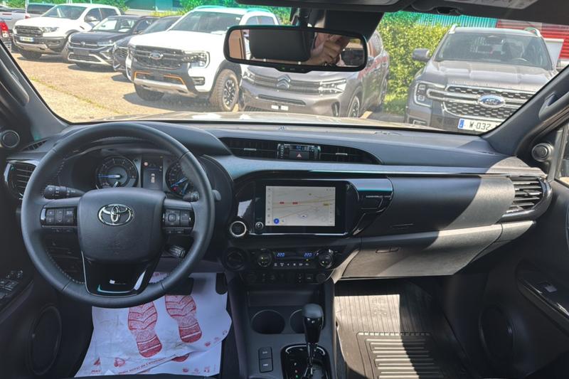 Toyota Hilux X-Tra d-4d 204 Bva Invinc